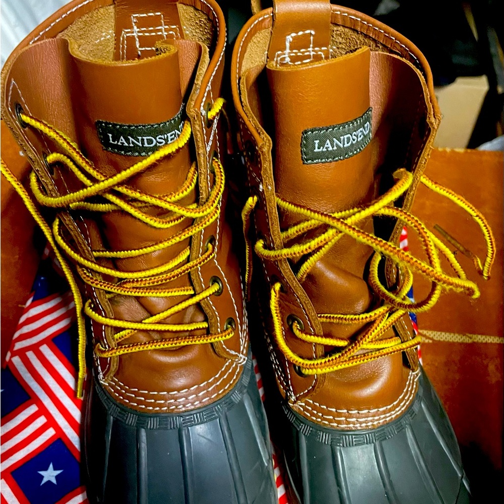 Lands End Woman’s Leather Duck Boots. Used. Size 6B.